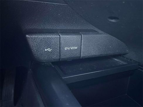 Used 2020 Toyota Camry image 22