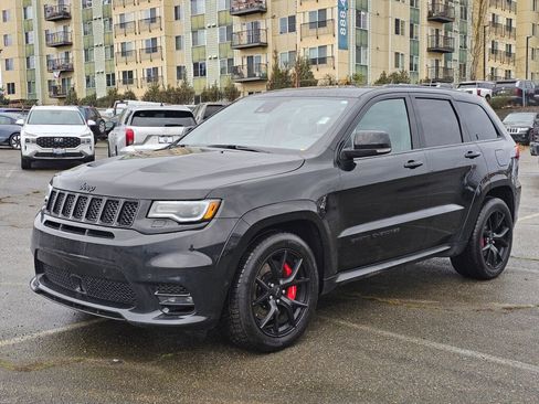Used 2020 Jeep Grand Cherokee SRT image 4
