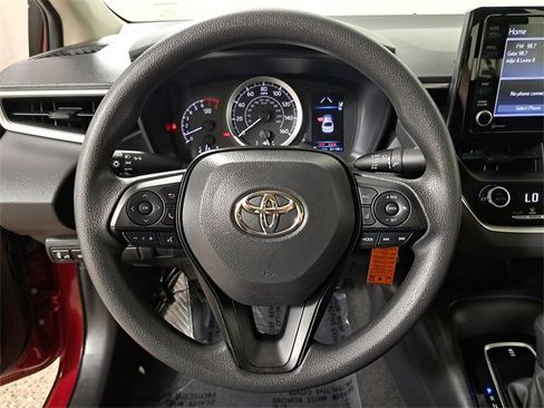 Used 2022 Toyota Corolla LE image 26