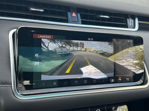 Used 2020 Land Rover Range Rover Evoque SE image 22