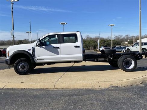 New 2025 Ford F550 4x4 Crew Cab Super Duty image 6