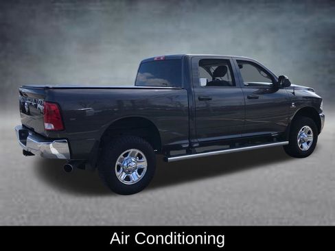 Used 2018 RAM 2500 Tradesman w/ Chrome Appearance Group AWD/4WD image 9