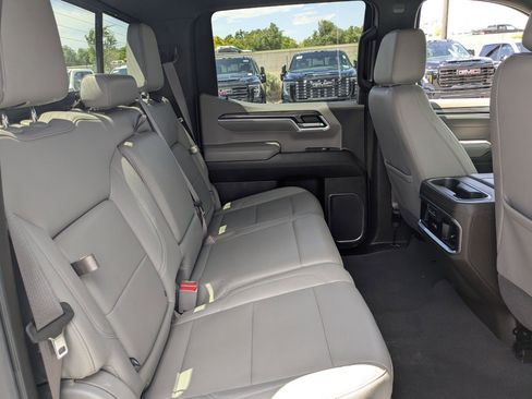 Used 2022 Chevrolet Silverado 1500 LTZ w/ Technology Package AWD/4WD image 27
