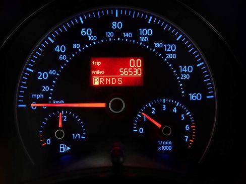 Used 2008 Volkswagen Beetle SE FWD image 6