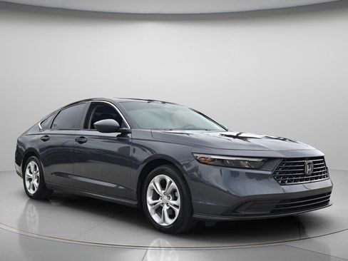 Used 2023 Honda Accord LX image 9