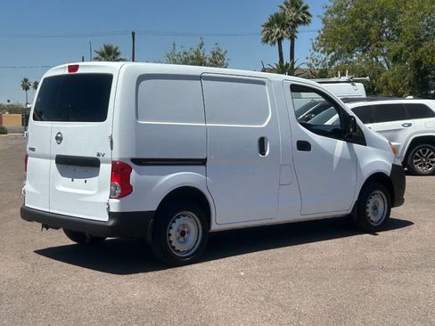 Used 2016 Nissan NV200 SV w/ Technology Package FWD image 3