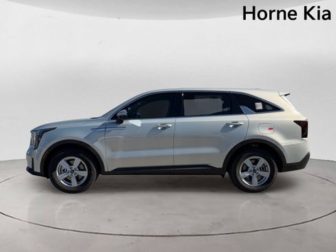 New 2026 Kia Sorento LX FWD image 6