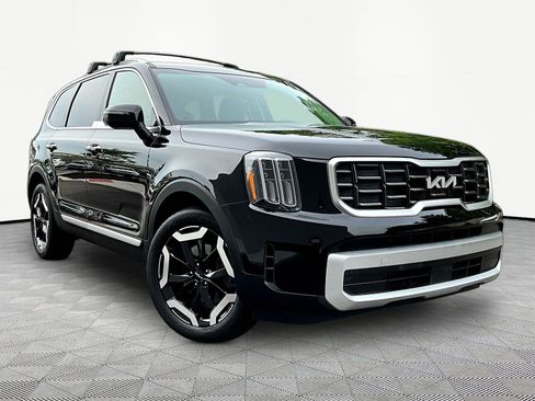 Certified 2024 Kia Telluride S w/ S Sunroof Package FWD image 3