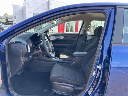 Used 2022 Kia Forte LXS FWD image 9