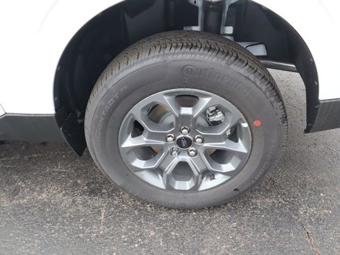 New 2026 Ford Maverick XLT FWD image 17