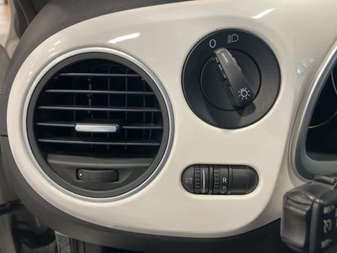 Used 2013 Volkswagen Beetle 2.5 image 14