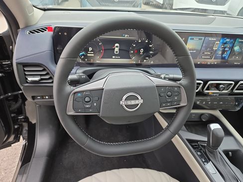 New 2026 Nissan Sentra SR FWD image 35