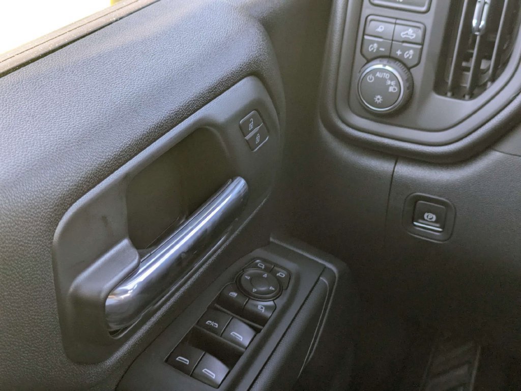 New 2026 Chevrolet Silverado 2500 Custom w/ Custom Value Package AWD/4WD image 25