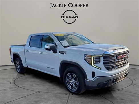 Used 2025 GMC Sierra 1500 SLT image 7