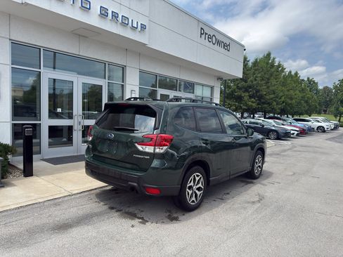 Used 2023 Subaru Forester Premium AWD/4WD image 3