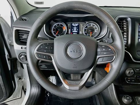 Used 2021 Jeep Cherokee Latitude AWD/4WD image 11