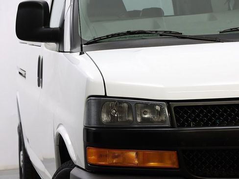 Used 2023 Chevrolet Express 3500 LS image 4