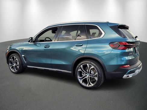 New 2026 BMW X5 xDrive50e w/ Executive Package image 5