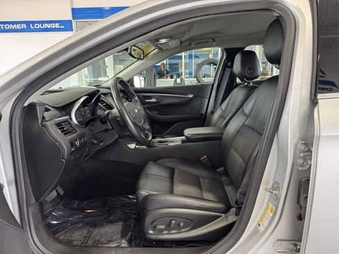 Used 2016 Chevrolet Impala LT w/ Convenience Package FWD image 7