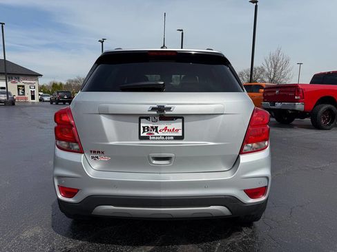 Used 2018 Chevrolet Trax LT w/ Redline Edition image 6