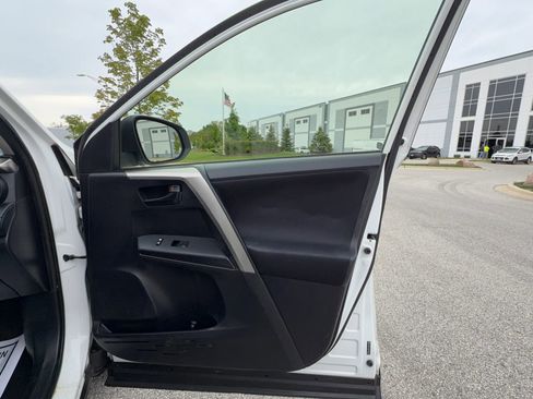Used 2013 Toyota RAV4 XLE AWD/4WD image 11