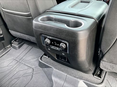 Used 2021 Chevrolet Tahoe Z71 AWD/4WD image 11