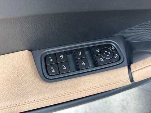 Used 2026 Porsche Cayenne Coupe AWD/4WD image 20