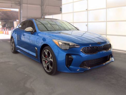 Used 2018 Kia Stinger GT2 AWD/4WD image 5