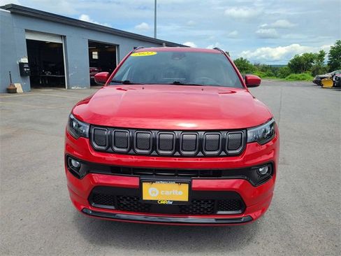 Used 2022 Jeep Compass Limited image 3