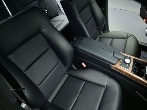 Used 2012 Mercedes-Benz E 350 4MATIC Sedan image 28