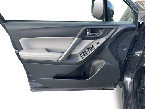 Used 2014 Subaru Forester 2.5i Limited w/ Popular Package #2 image 21