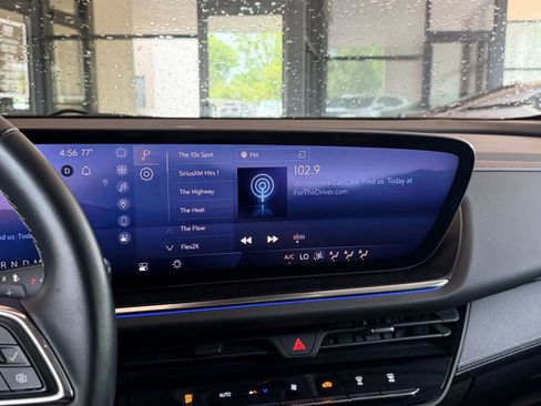 Used 2024 Buick Envision Preferred AWD/4WD image 22