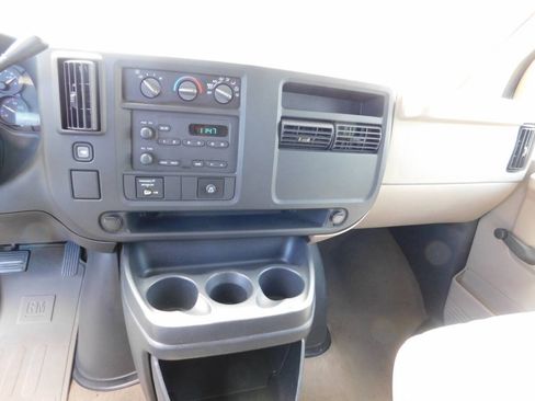 Used 2004 Chevrolet Express 3500 Extended Passenger RWD image 10