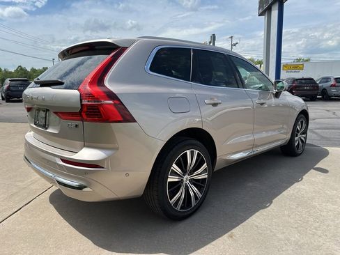 Certified 2023 Volvo XC60 B5 Plus w/ Climate Package AWD/4WD image 5