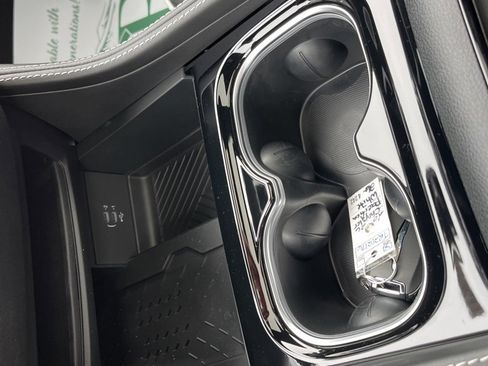 New 2026 Chrysler Pacifica Limited image 26