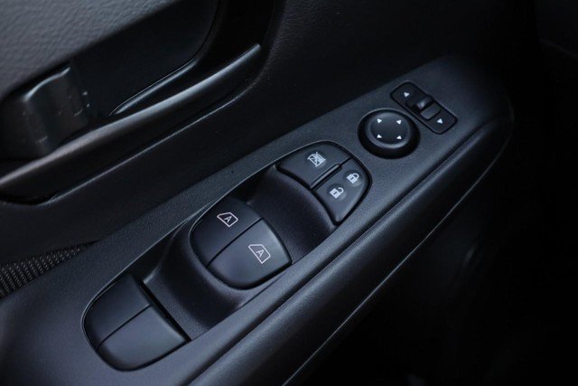 Certified 2025 Nissan Kicks Play S FWD image 16