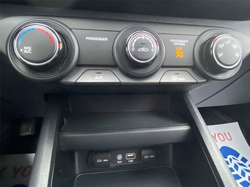 Used 2020 Kia Forte LXS image 29