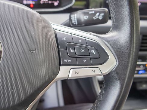 Used 2025 Volkswagen Jetta SE FWD image 24