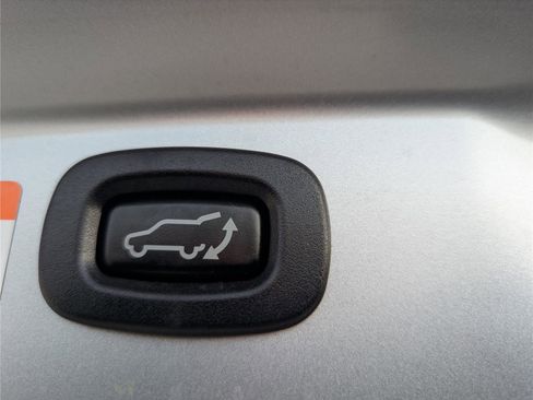 Used 2020 Mitsubishi Outlander SEL image 14