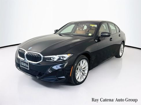 Used 2023 BMW 330i xDrive Sedan w/ Premium Package AWD/4WD image 3