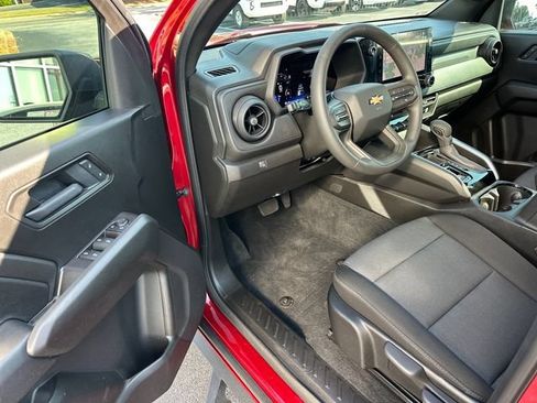 Used 2025 Chevrolet Colorado W/T w/ WT Custom Package RWD image 13