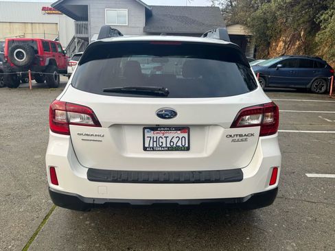 Used 2015 Subaru Outback 2.5i Limited image 6