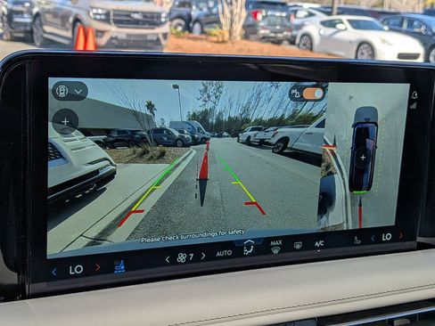 Certified 2025 Lincoln Aviator Reserve image 26