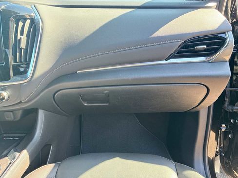 Certified 2023 Chevrolet Traverse LT w/ Rear Camera Mirror Package image 28