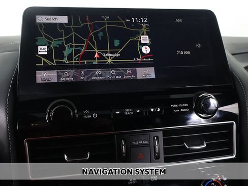 Used 2024 INFINITI QX80 Sensory AWD/4WD image 3