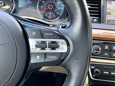 Used 2019 Kia Cadenza Technology FWD image 40