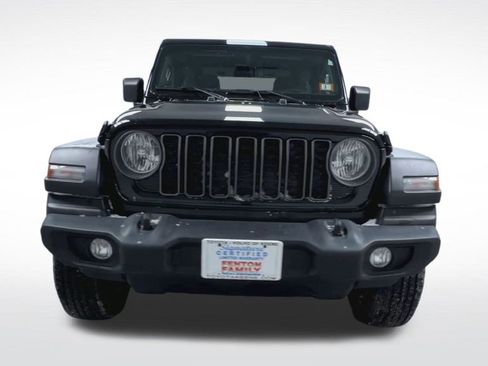 Used 2025 Jeep Wrangler Sport image 16