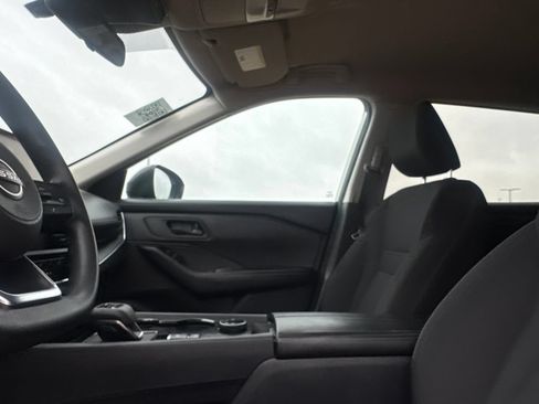 Used 2024 Nissan Rogue S AWD/4WD image 40