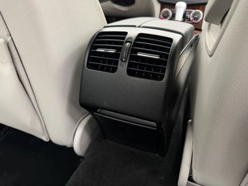 Used 2011 Mercedes-Benz C 300 4MATIC Sedan image 22