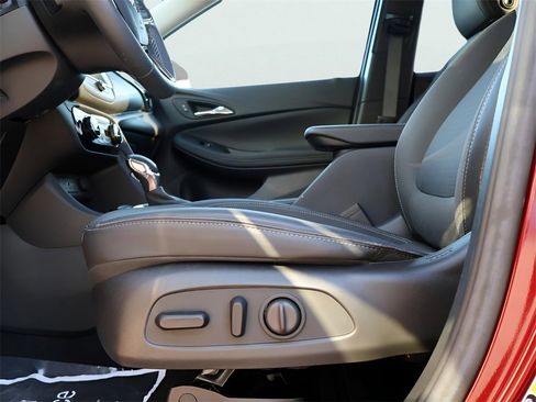 Used 2023 Buick Encore GX Select w/ Sport Touring Package image 37